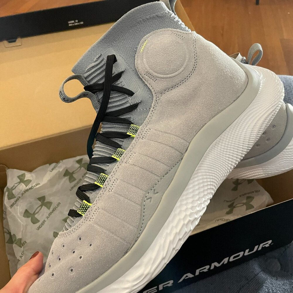 Under Armour Curry 4 Flotro Basketball Shoes in Grey - Men's Size 11.5 - NWT